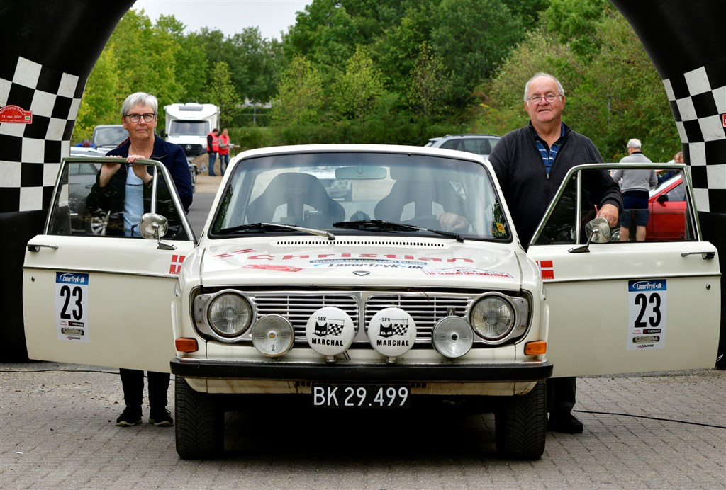Henning og Else Friborg fra Them er blandt favoritterne til at vinde Oresund Rally i deres Volvo 142 S fra 1970.
(Foto: Michael Eisenberg, Intercom)